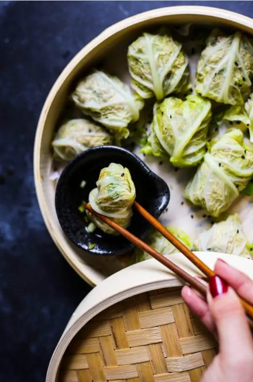 steaming-napa-cabbage-dumplings